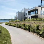 Golden Lakes Hotel 4*