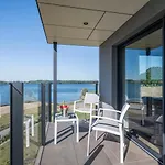 Golden Lakes Hotel