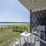 Golden Lakes Hotel 4*