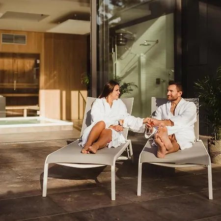 Hotel Golden Lakes 4*