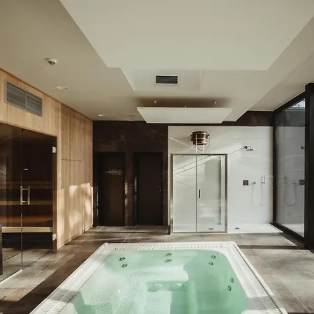 فندق Golden Lakes