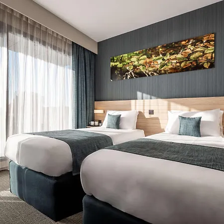 Golden Lakes 4*