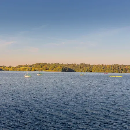 Golden Lakes Отель