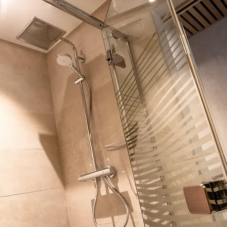 فندق Golden Lakes 4*