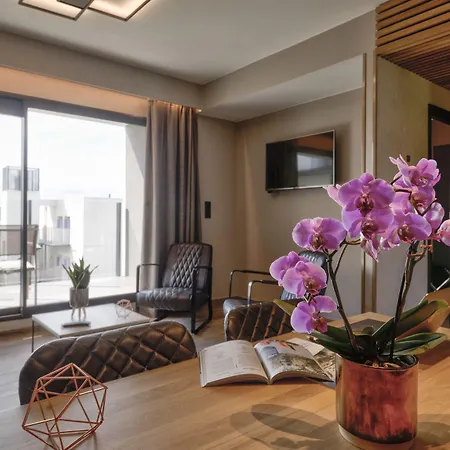 Hotel Golden Lakes 4*