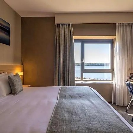 Golden Lakes 4*