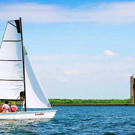Golden Lakes Отель 4*