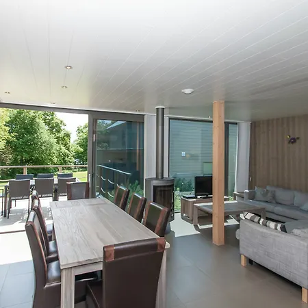 Golden Lakes فندق