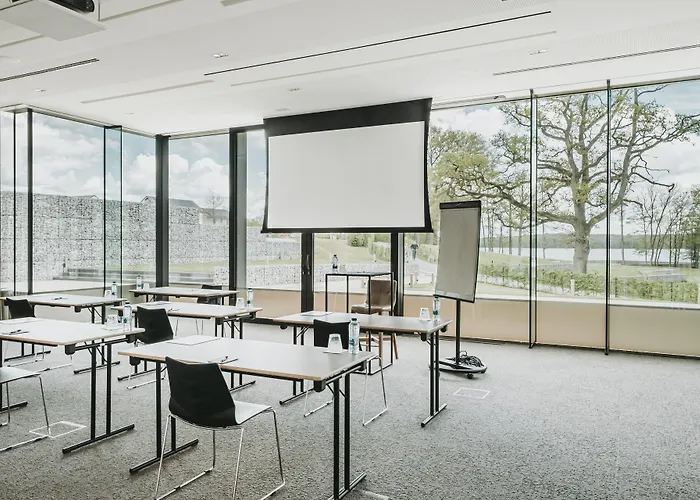 Hotel Golden Lakes 4*