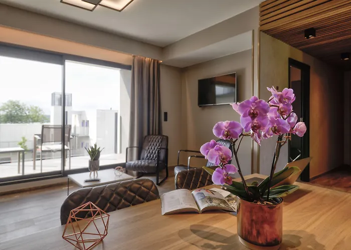 Hotel Golden Lakes 4*